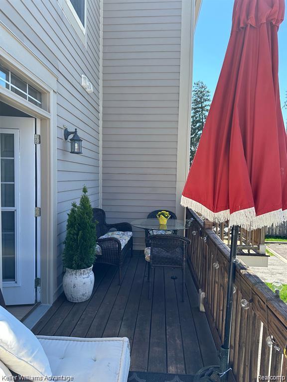 Building Photo - 150 Hamilton St