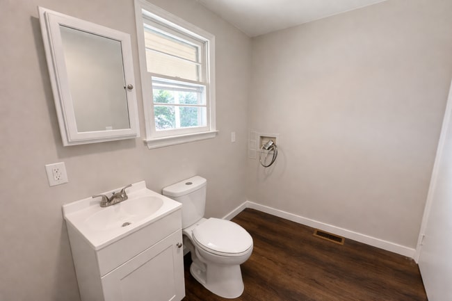 Building Photo - 108 Revere Dr