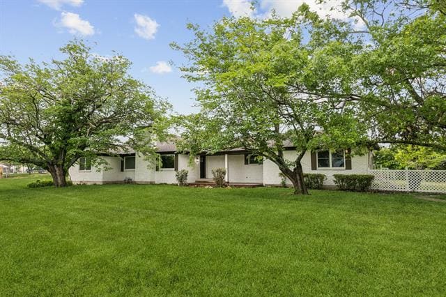 Primary Photo - 740 Davis Dr