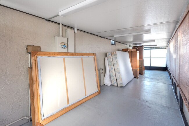 Building Photo - 6378 Moseley St