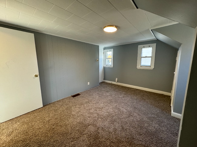 Building Photo - 141 Willow Grove Ave