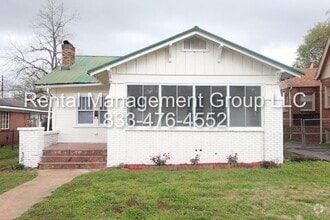 Building Photo - Belview Beauty!! New On The Market AND Ren...