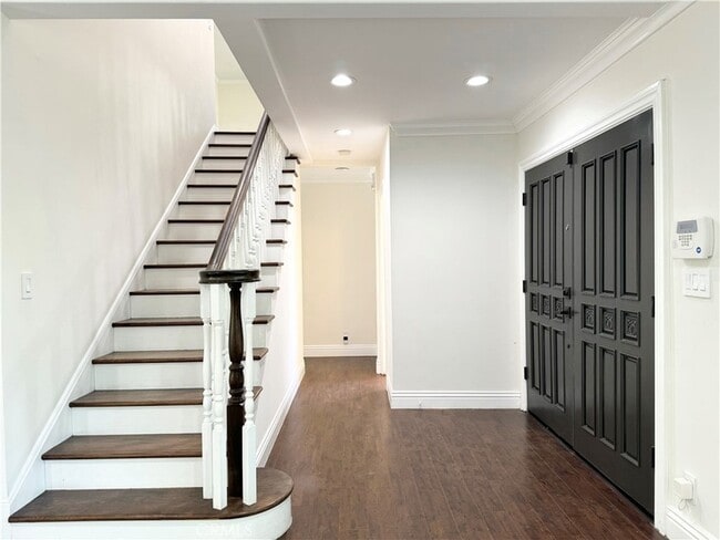 Building Photo - 23861 Crosson Dr