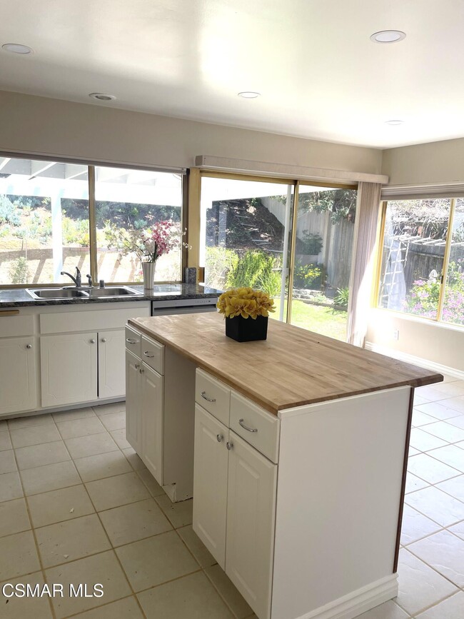 Building Photo - 659 Flaming Star Ave