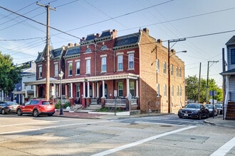 Building Photo - 800 W Clay St