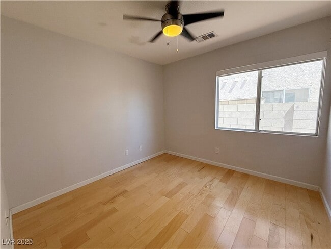 Building Photo - 3744 Crescent Canyon St