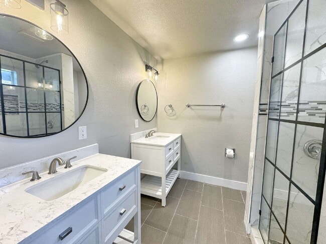 Building Photo - Great Home in New Braunfels