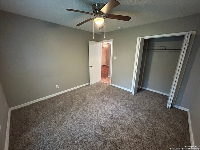 Building Photo - 1026 Edison Dr