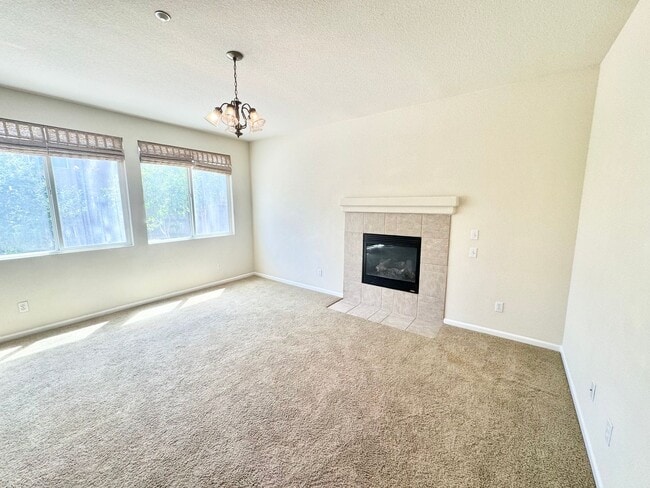 Building Photo - Lovely 2 Story Home In East Woodland In Great Location