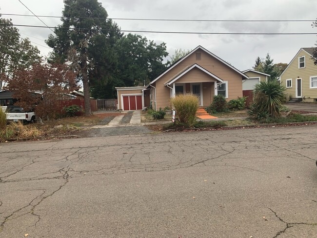 Building Photo - 450 W Sherman St