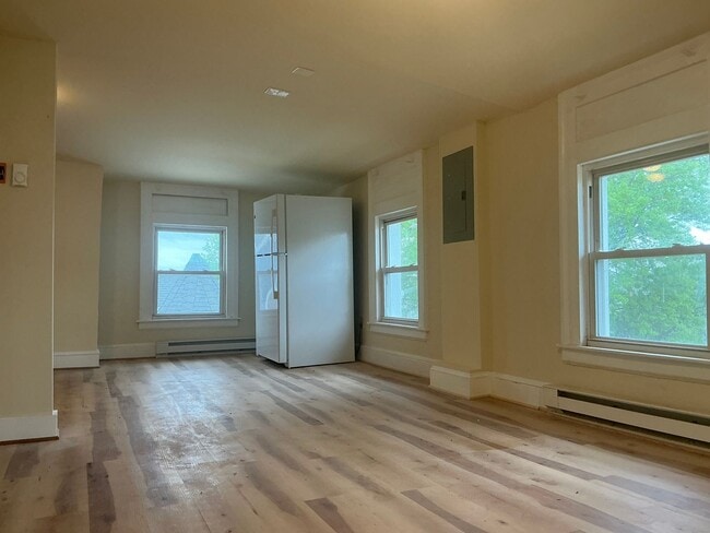Building Photo - 138-140 Washington Street