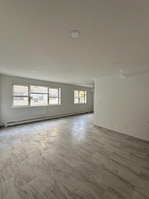 Building Photo - 6919 N Sheridan Rd