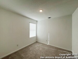 Building Photo - 534 Chevre Rd