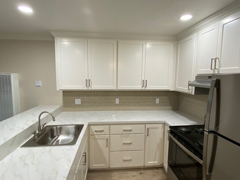 Building Photo - 2066 Fruitdale Ave