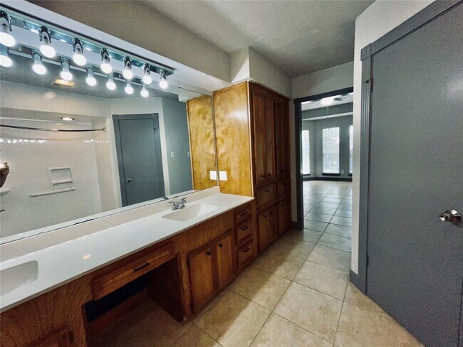 Building Photo - 31 Palmetto Pl