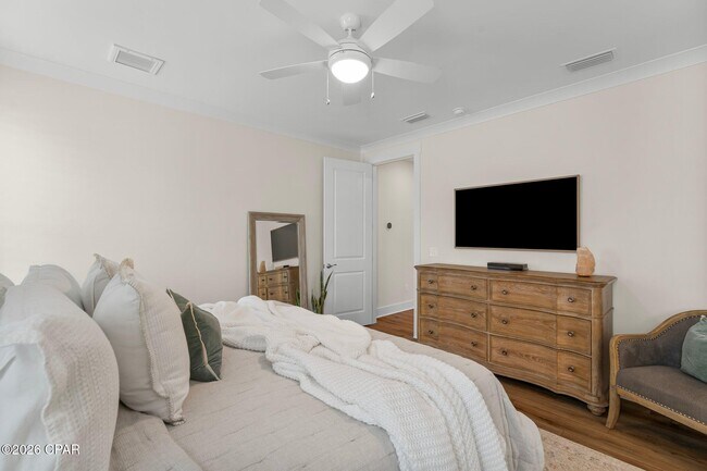 Building Photo - 1663 Rushes Ave