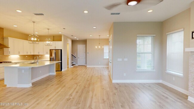 Building Photo - 511 Marquesa Cir