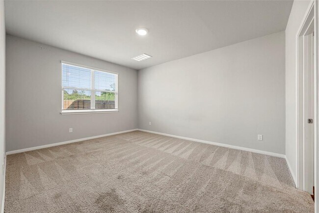 Building Photo - 343 Carolina Buckthorn Dr