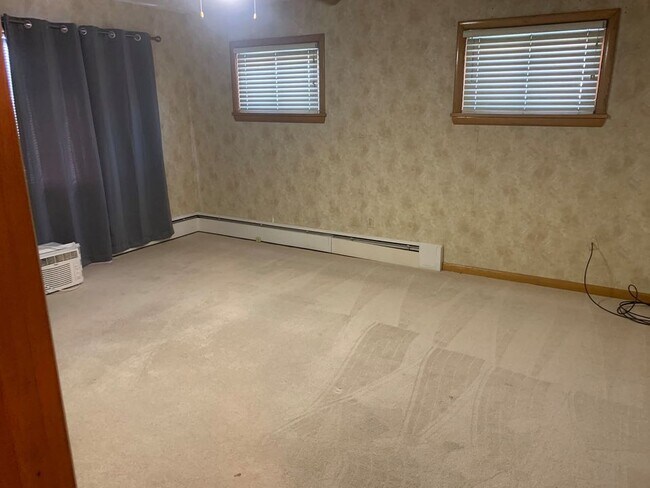 Building Photo - 317 Chestnut St