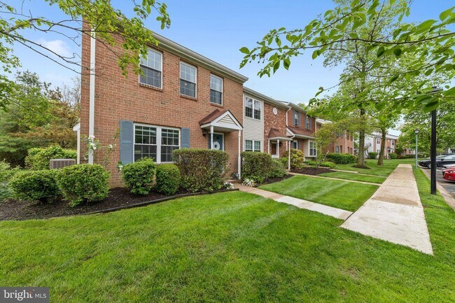 Building Photo - 41 Quince Ct