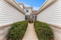 Building Photo - Spacious Home with Two Car Garage and Central A/C!