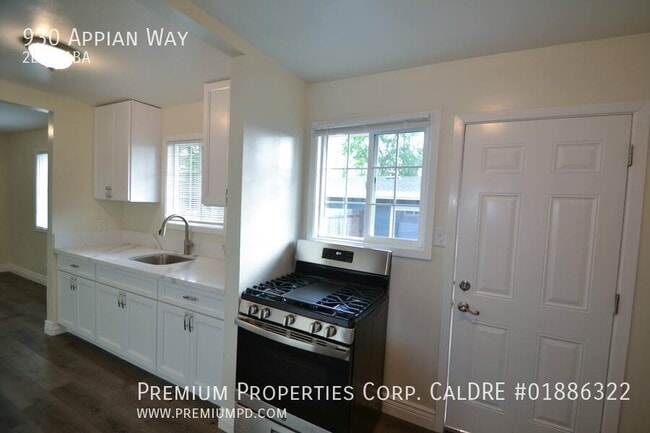Building Photo - 930 Appian Way