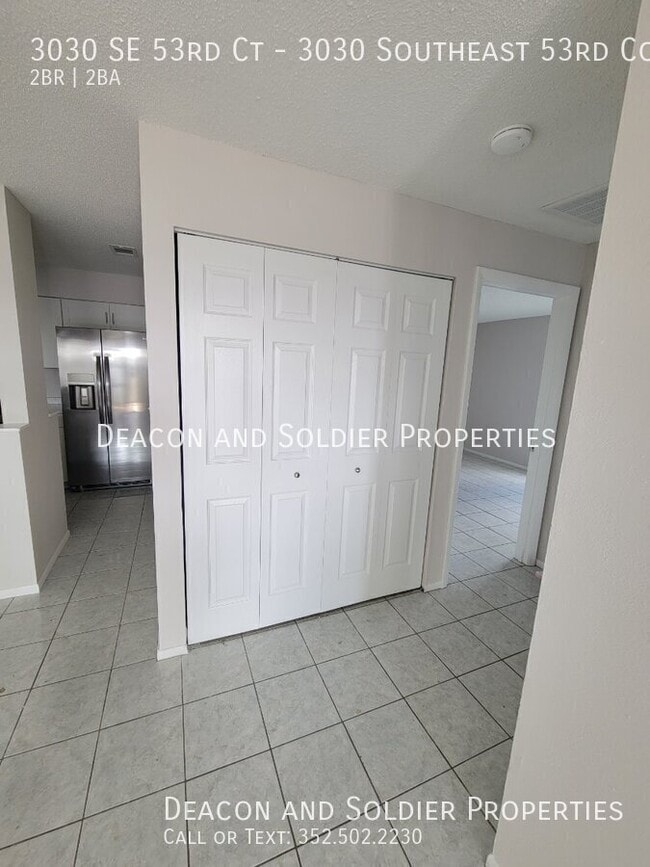 Building Photo - 3030 SE 53rd Ct