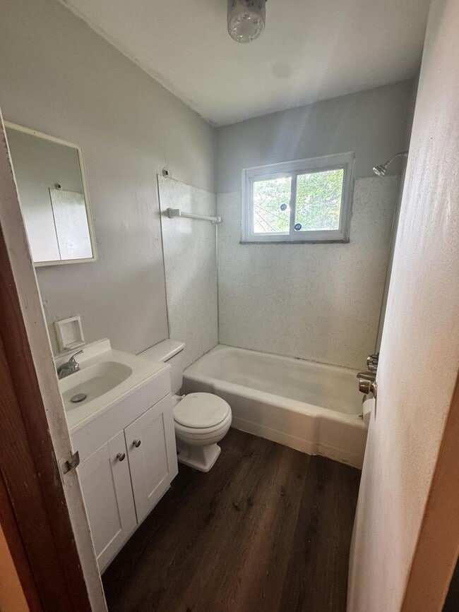 Building Photo - 2203-2205 McGuffey Rd.