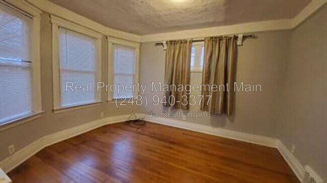 Building Photo - 644 E Ferry St