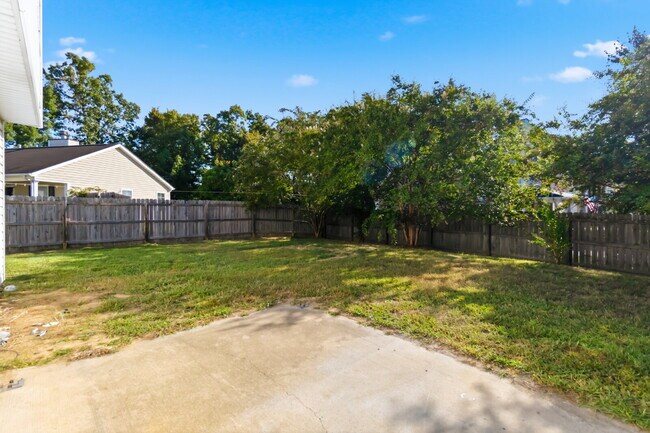 Building Photo - 1428 Nature Pl