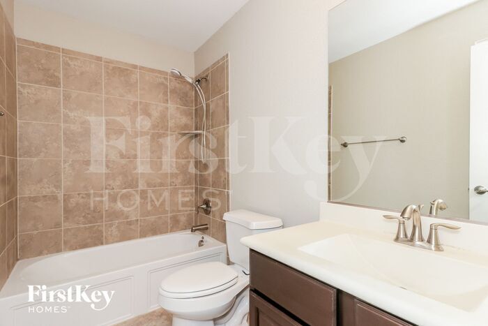 Building Photo - 14028 Rodeo Daze Dr