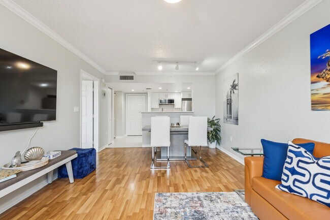 Building Photo - 1801 N Flagler Dr