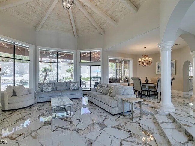 Building Photo - 2101 Diamond Bar Dr