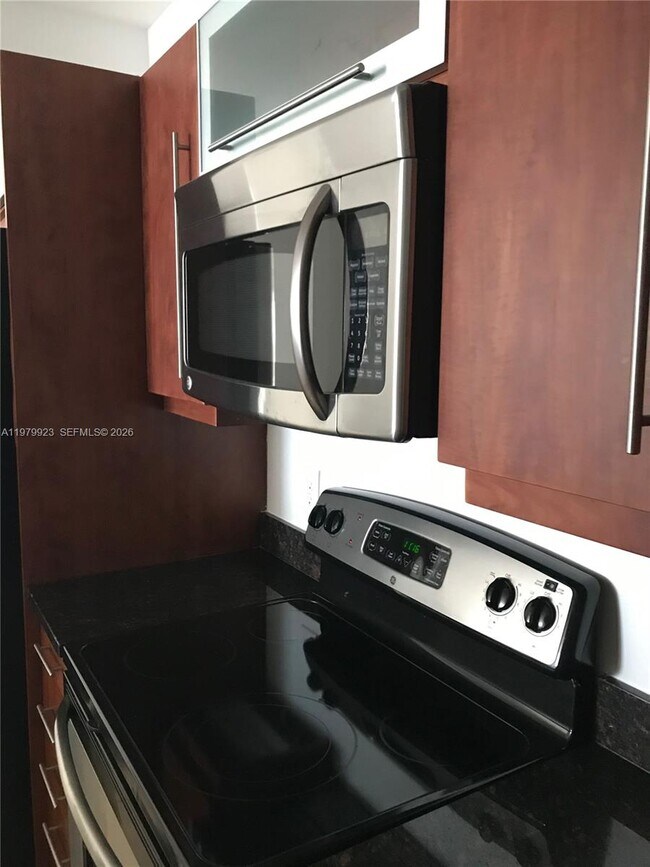 Building Photo - 7350 SW 89th St