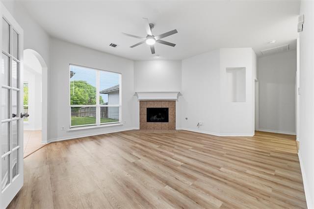Building Photo - 1720 Avonlea Dr