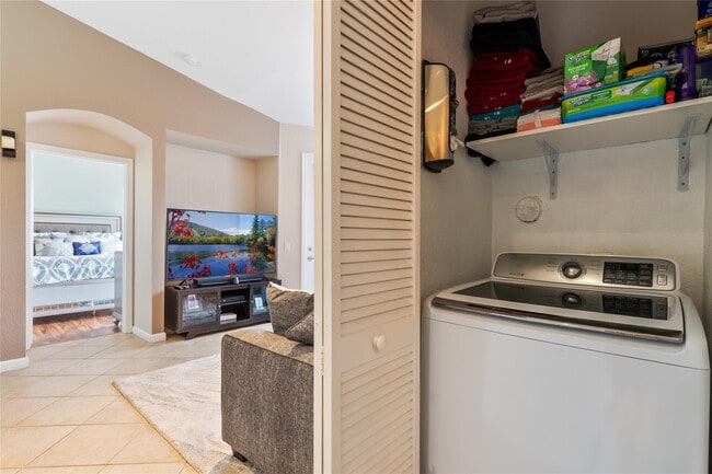 Building Photo - 3067 Laurel Ridge Cir