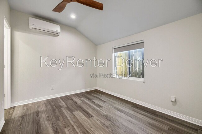 Building Photo - 2072 Emporia St
