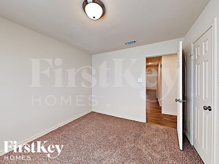 Building Photo - 638 Canvas Ct