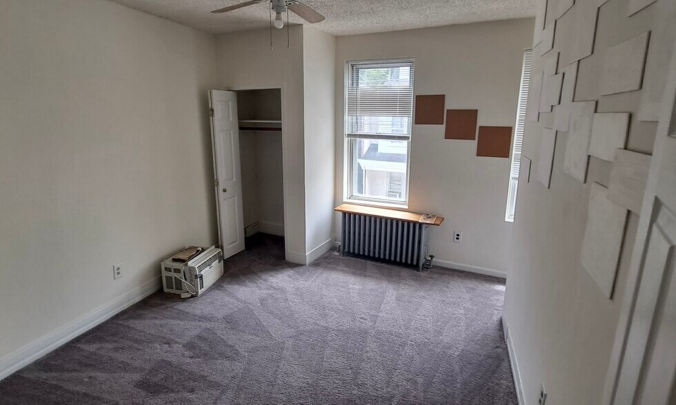 Building Photo - 4536 Mitchell St