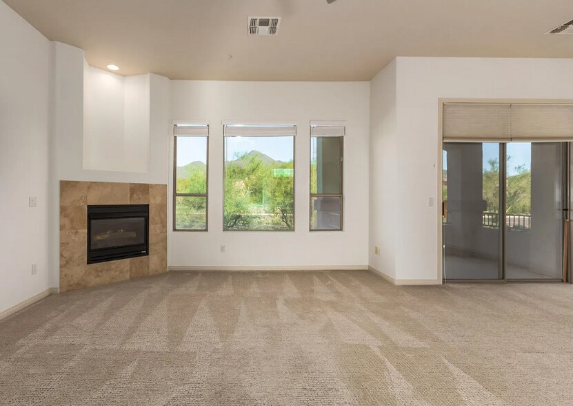 Building Photo - 16420 N Thompson Peak Pky