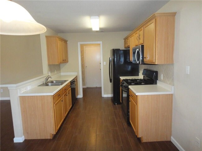 Building Photo - 809 Chiselpoint Cove