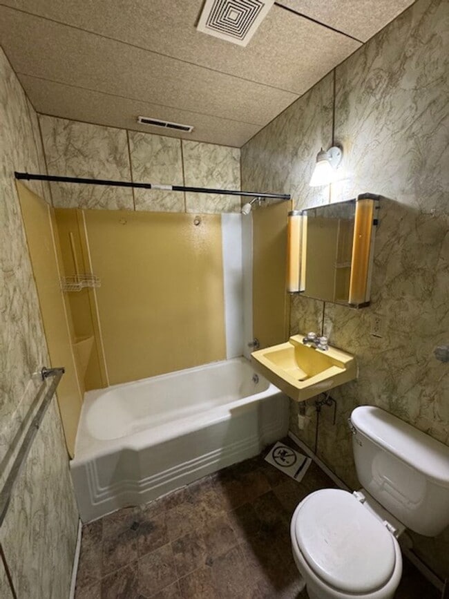 Building Photo - 4505 Werling Dr