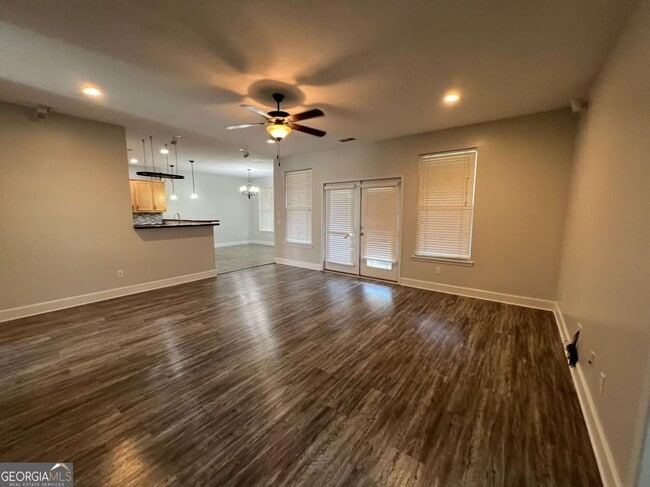 Building Photo - 203 Waters Edge Dr