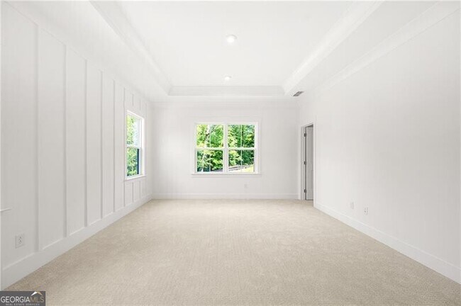 Building Photo - 2815 Medford Dr
