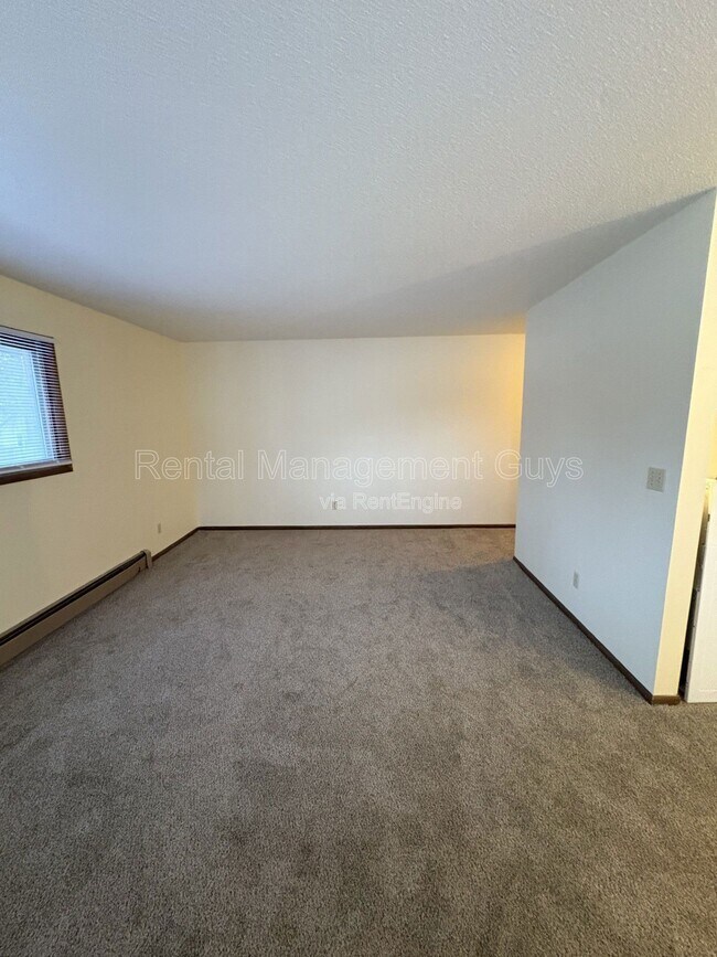 Building Photo - 2112 N 44th Ave