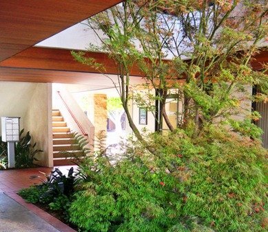 Building Photo - 224 S Glendora Ave