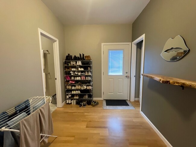 Building Photo - PRELEASING: Spacious 4 bdrm, 3 bath home in Cedar Ridge Development!