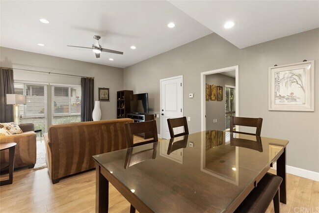 Building Photo - 2049 Via Mariposa E