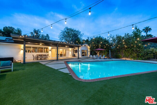 Building Photo - 4629 Cerro Verde Pl