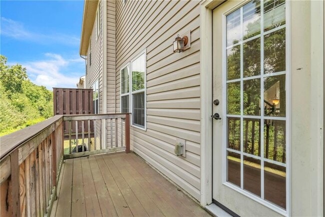 Building Photo - 305 Broadstone Dr